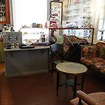 Hotel & Cafe Lanterna