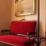 & Cafe Lanterna