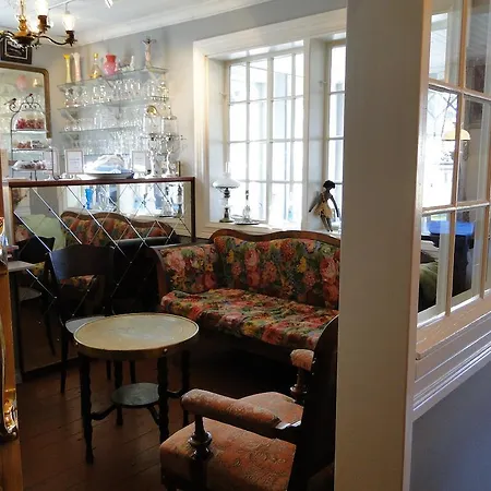 ホテル & Cafe Lanterna ナウヴォ